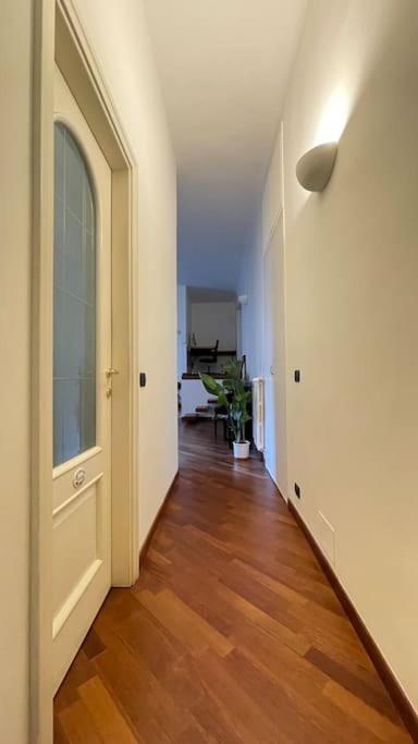 "Iris" Milano Lunigiana In Stazione Centrale Apartment Exterior photo
