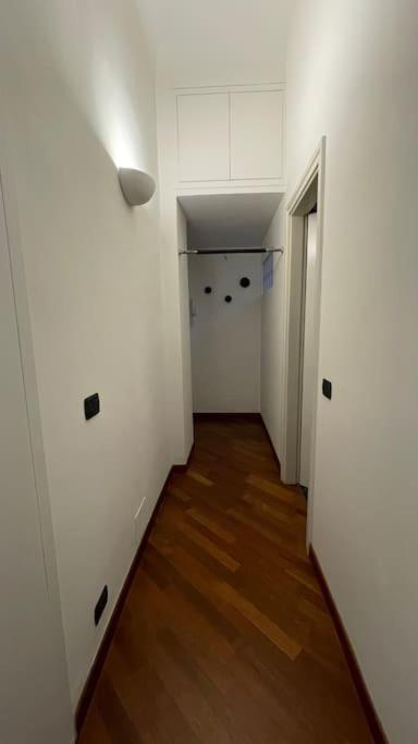 "Iris" Milano Lunigiana In Stazione Centrale Apartment Exterior photo
