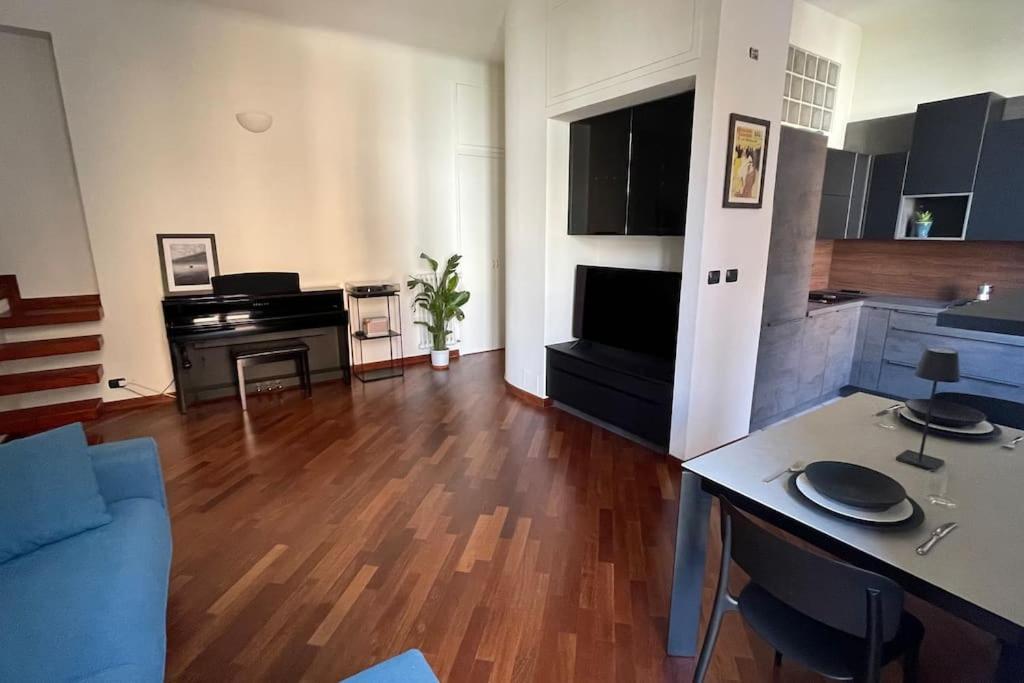 "Iris" Milano Lunigiana In Stazione Centrale Apartment Exterior photo