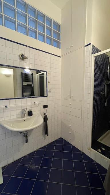 "Iris" Milano Lunigiana In Stazione Centrale Apartment Exterior photo